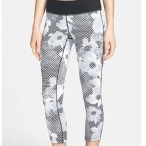 Nike Dri Fit Floral Crop Leggings